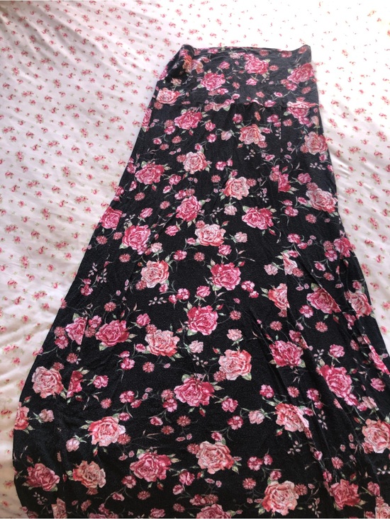 Idk Dresses & Skirts - Black Maxi Skirt with Pink Rose Print